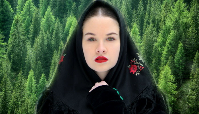 славянская девушка, лес