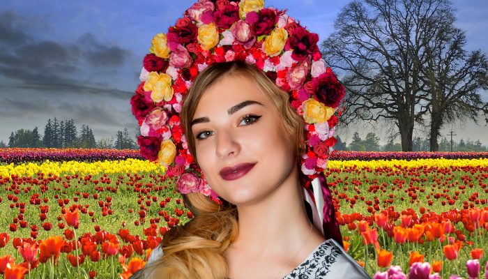 славянская девушка, тюльпаны