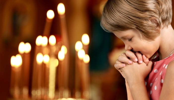 Молитва девочки
