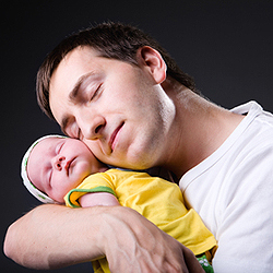 Отцовство повышает самооценку у мужчин