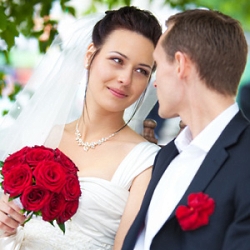 Современные невесты все охотнее берут фамилию мужа