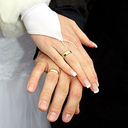 Все меньше молодых людей хотят пожениться